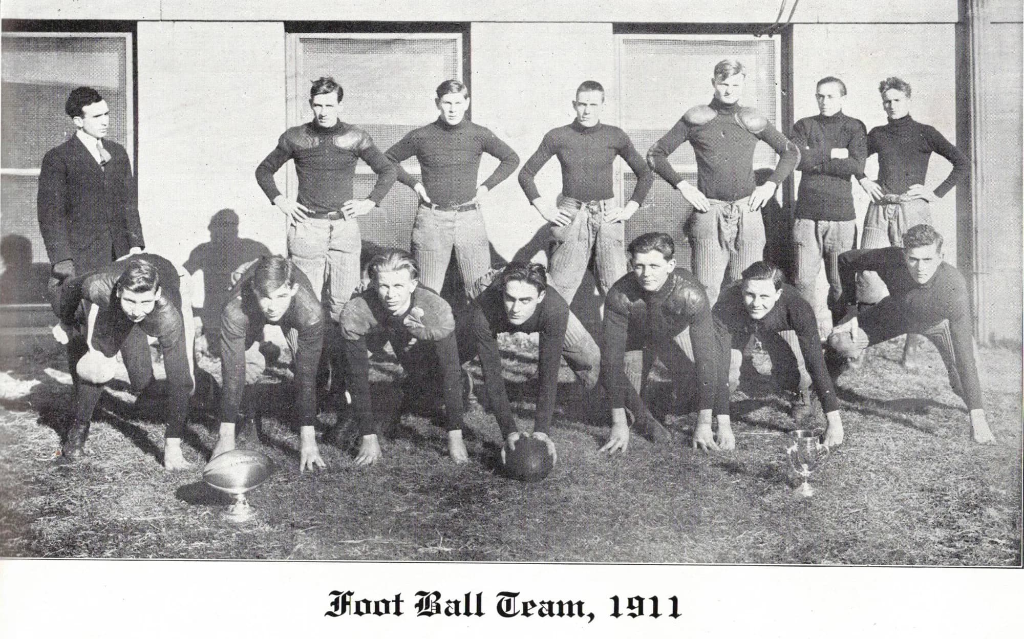 Boys Varsity Football team photograph