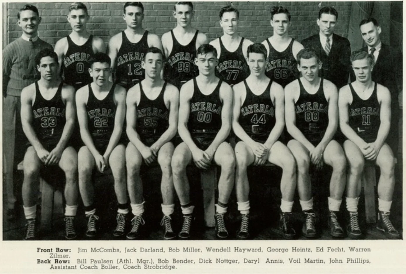 Boys Varsity Basketball team photograph